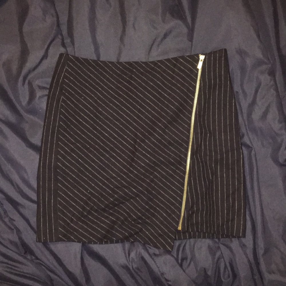 H and M skirt